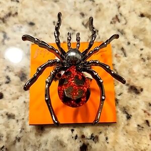 Betsey Johnson Halloween Spider Statement Ring Size 7.5 NWT